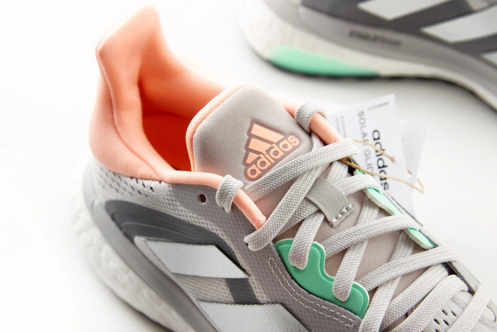 Buty damskie Adidas Solar Glide 4 ST sportowe sneakersy szare