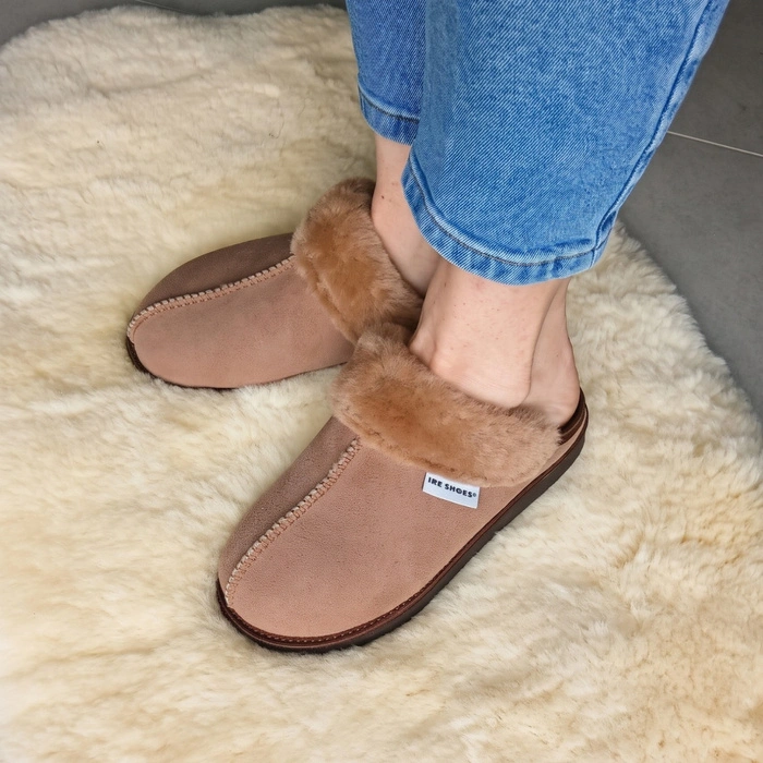 Kapcie damskie IRE SHOES ze skóry owczej naturalny kożuch futro ciepłe ręcznie szyte r. 39