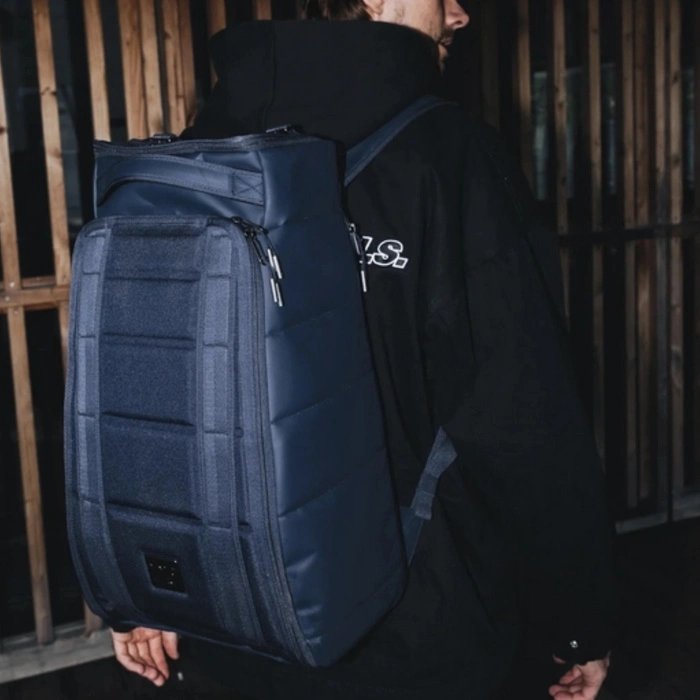 Plecak unisex Douchebags Hugger Backpack 25L podróżny miejski granatowy